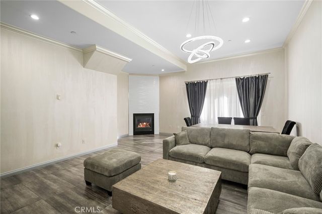 $4,000 | 333 West Milford Street, Unit 106, Glendale, CA 91203