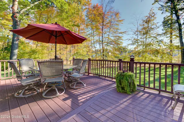 $925,000 | 1 Shetland Clifton Park, Clifton Park, NY 12065