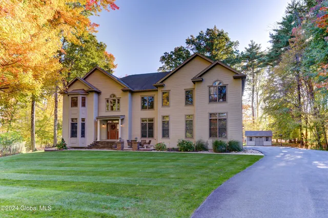 $925,000 | 1 Shetland Clifton Park, Clifton Park, NY 12065