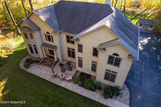 $925,000 | 1 Shetland Clifton Park, Clifton Park, NY 12065
