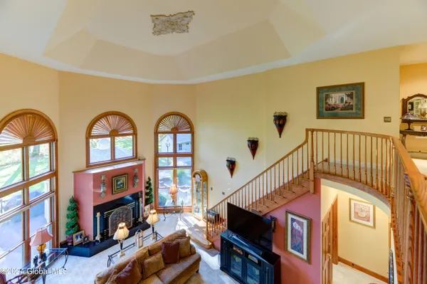 $875,000 | 1 Shetland Clifton Park, Clifton Park, NY 12065