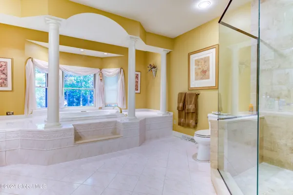 $875,000 | 1 Shetland Clifton Park, Clifton Park, NY 12065