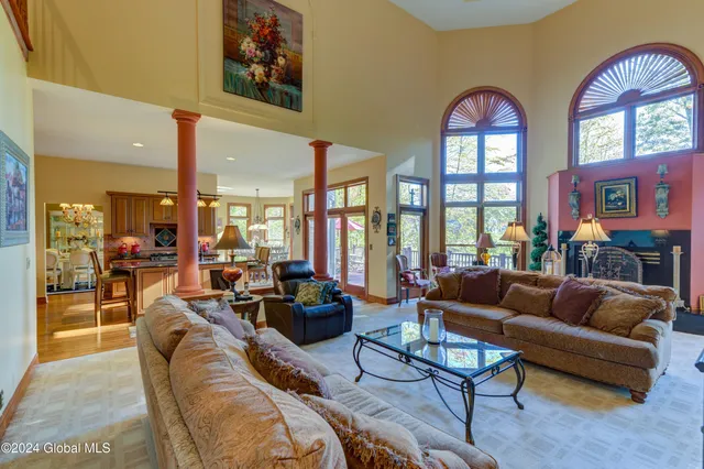 $925,000 | 1 Shetland Clifton Park, Clifton Park, NY 12065