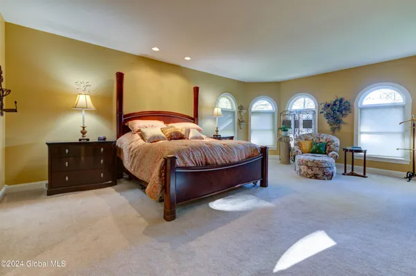 $875,000 | 1 Shetland Clifton Park, Clifton Park, NY 12065