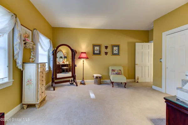 $875,000 | 1 Shetland Clifton Park, Clifton Park, NY 12065