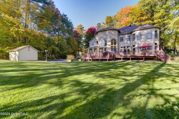 $875,000 | 1 Shetland Clifton Park, Clifton Park, NY 12065
