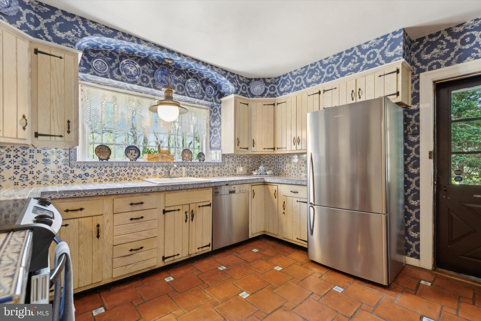 235 Waverly Road Wyncote, PA 19095 - Photo 8 of 25