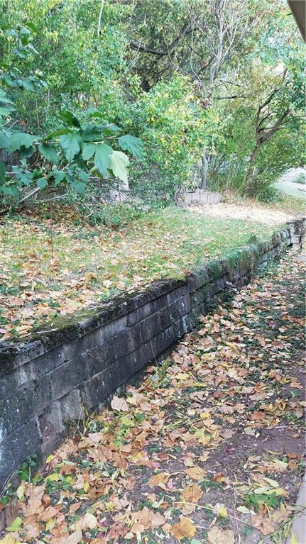 4021 Portman Avenue Pittsburgh, PA 15214 - Photo 15 of 16 Private outdoor living space.