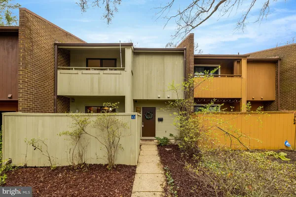 $749,900 | 1752 Wainwright Drive, Reston, VA 20190