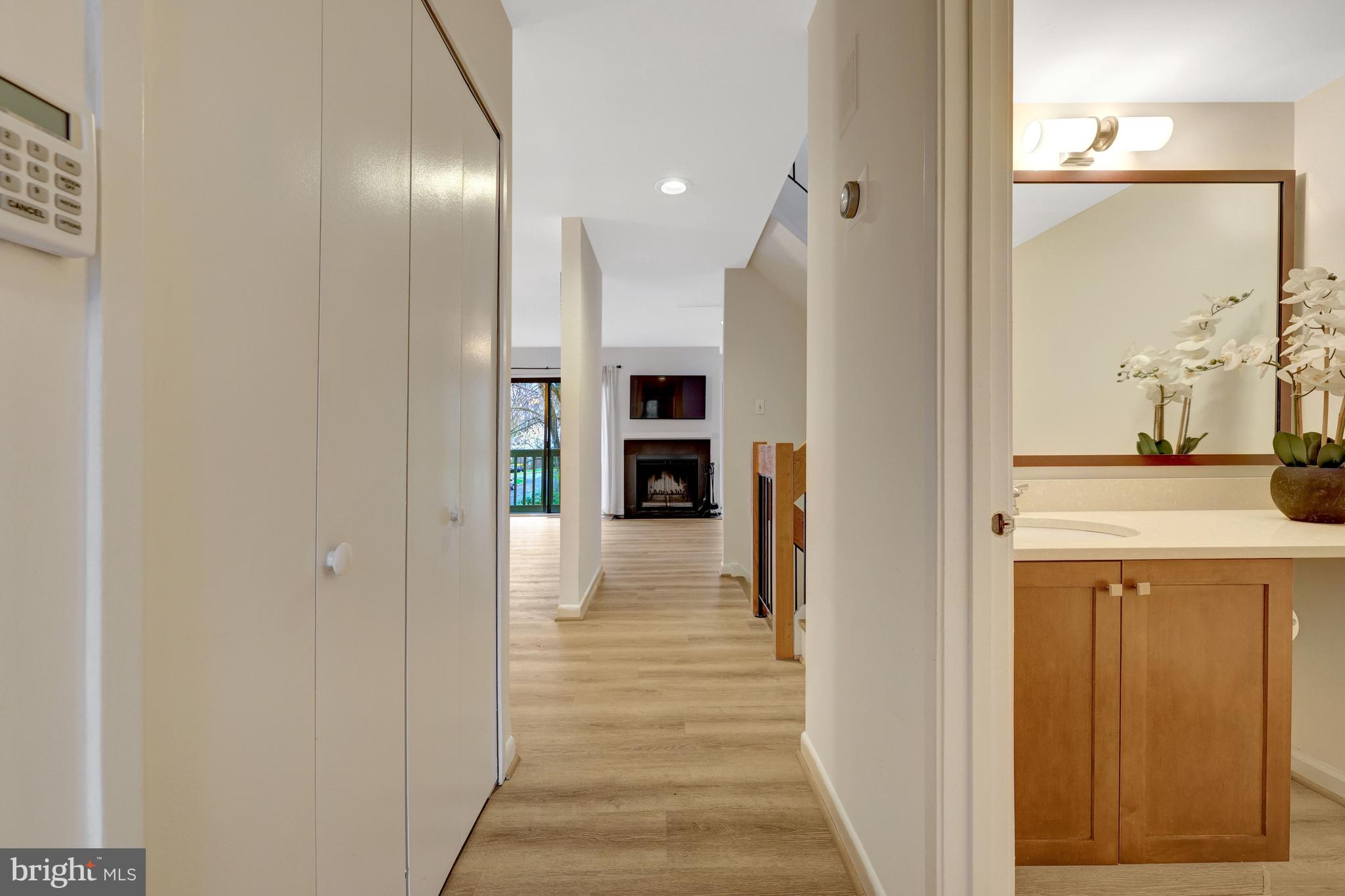 1752 Wainwright Drive Reston, VA 20190 - Photo 18 of 51 Powder room on main level