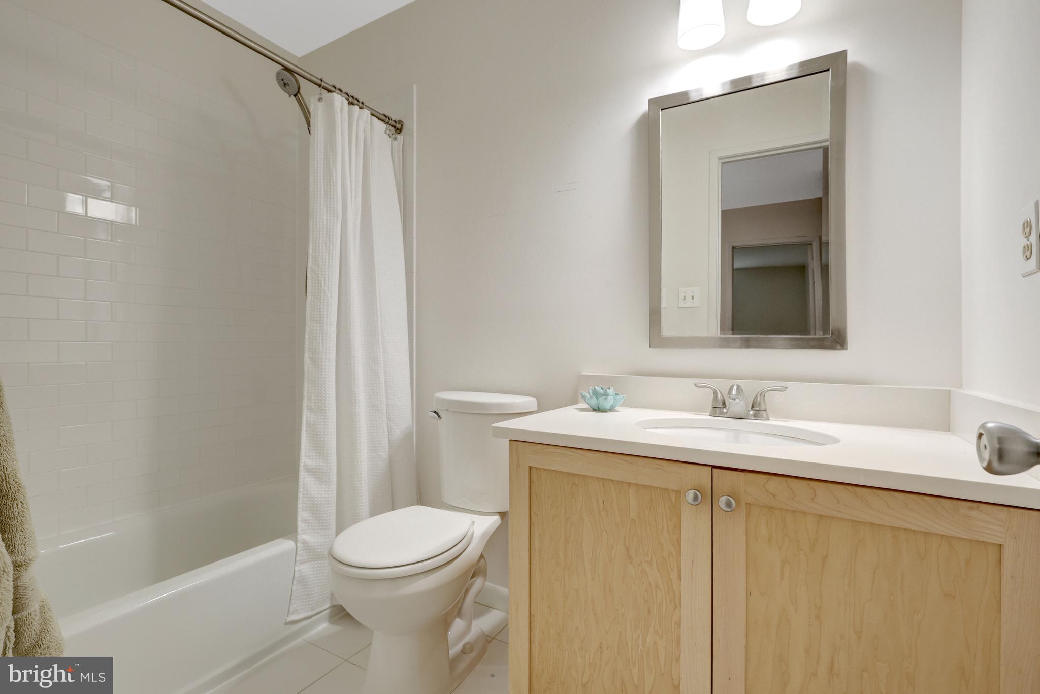 1752 Wainwright Drive Reston, VA 20190 - Photo 32 of 51 Hall bathroom on upper level