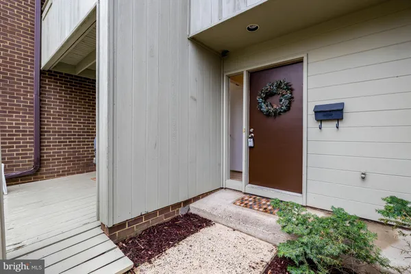 $799,000 | 1752 Wainwright Drive, Reston, VA 20190