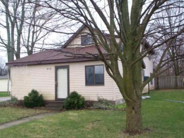 810 East 3rd Street Fowler, IN 47944 - Photo 1 of 9 Gallery Image 1