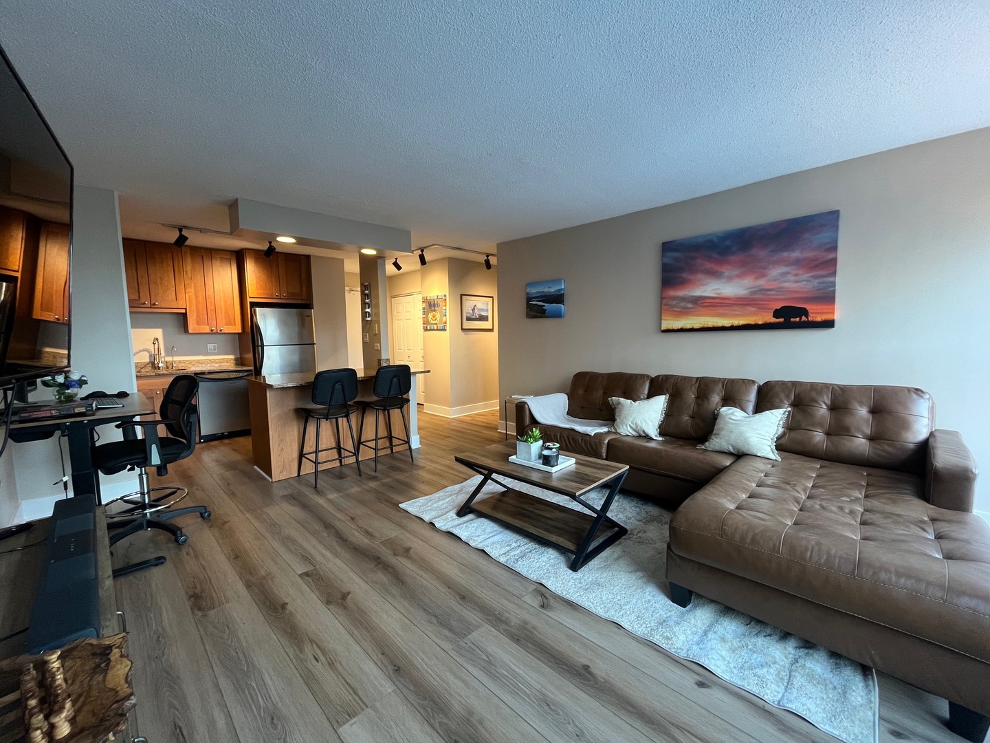 450 West Briar Place, Unit 4M Chicago, IL 60657 - Photo 4 of 13