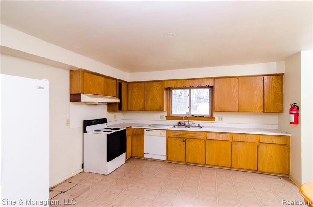 2909 East Wattles Road Troy, MI 48085 - Photo 5 of 28