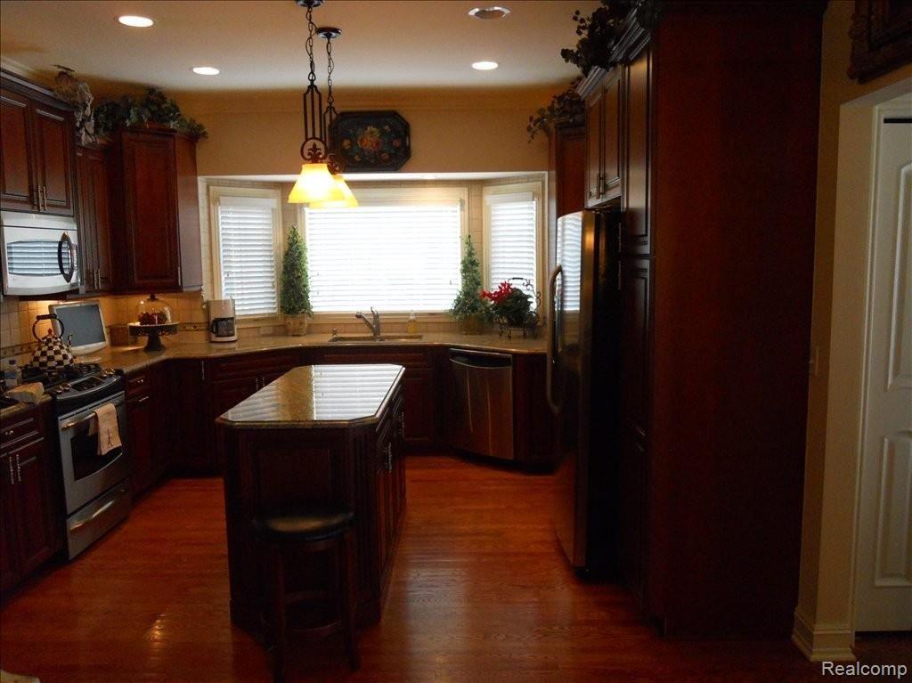 128 Drace Street Rochester, MI 48307 - Photo 7 of 11 024