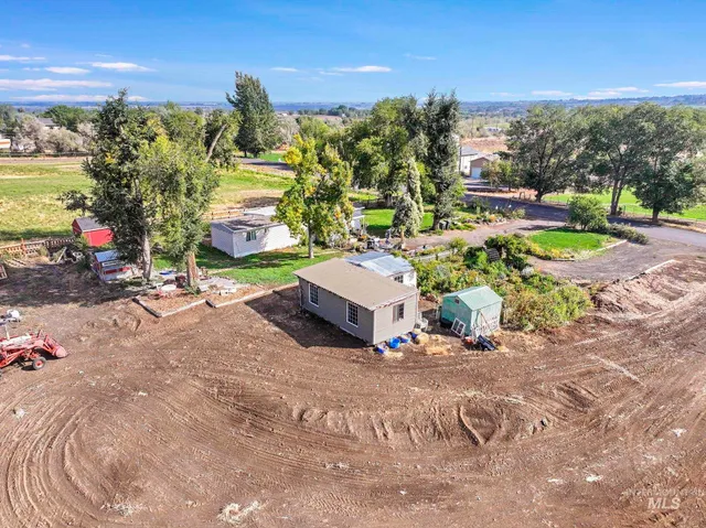 $330,000 | 4343 North 1200 East, Buhl, ID 83316