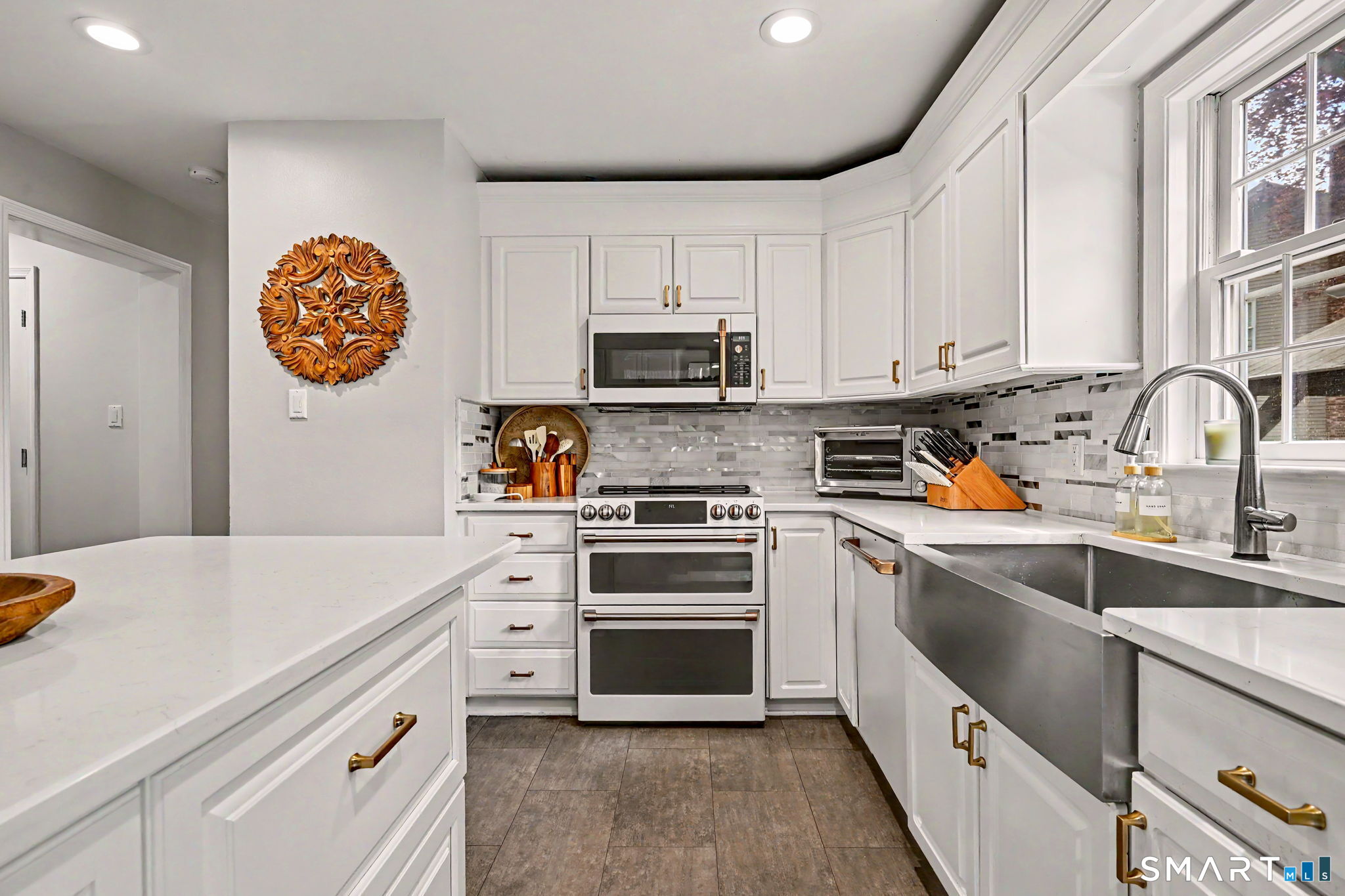 179 West Rocks Road Norwalk, CT 06851 - Photo 13 of 40 Custom White Kitchen