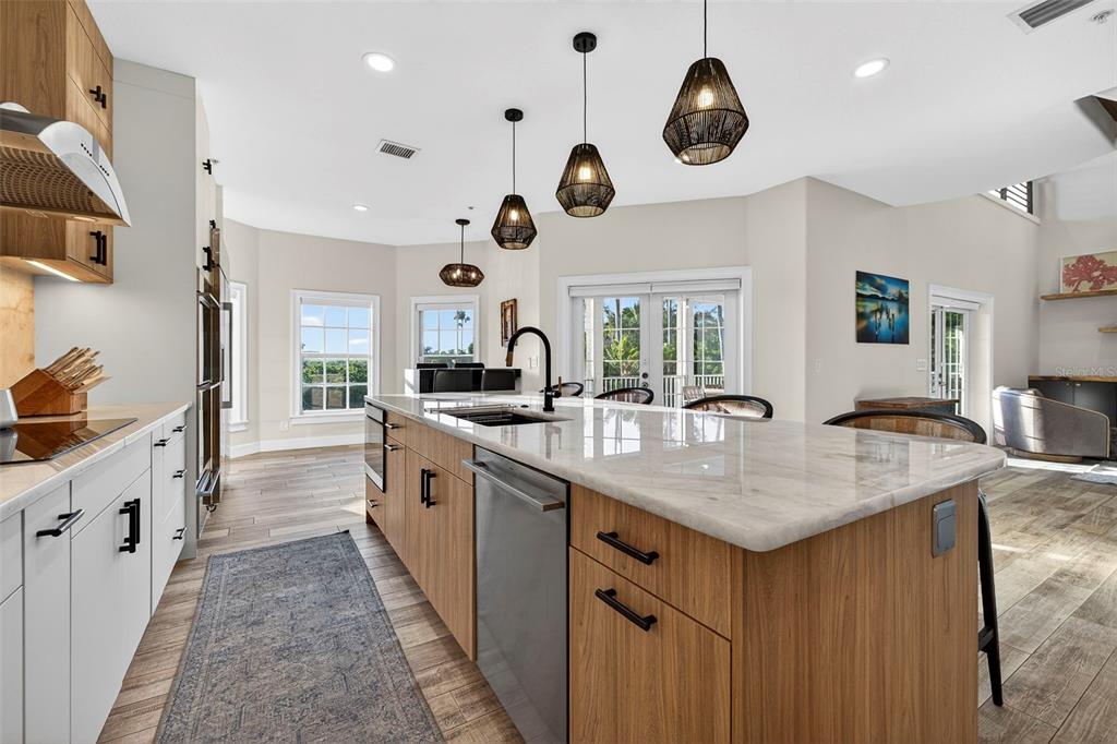 8880 Commodore Drive Seminole, FL 33776 - Photo 12 of 68