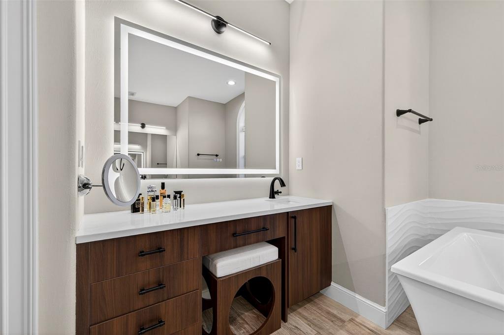 8880 Commodore Drive Seminole, FL 33776 - Photo 21 of 68