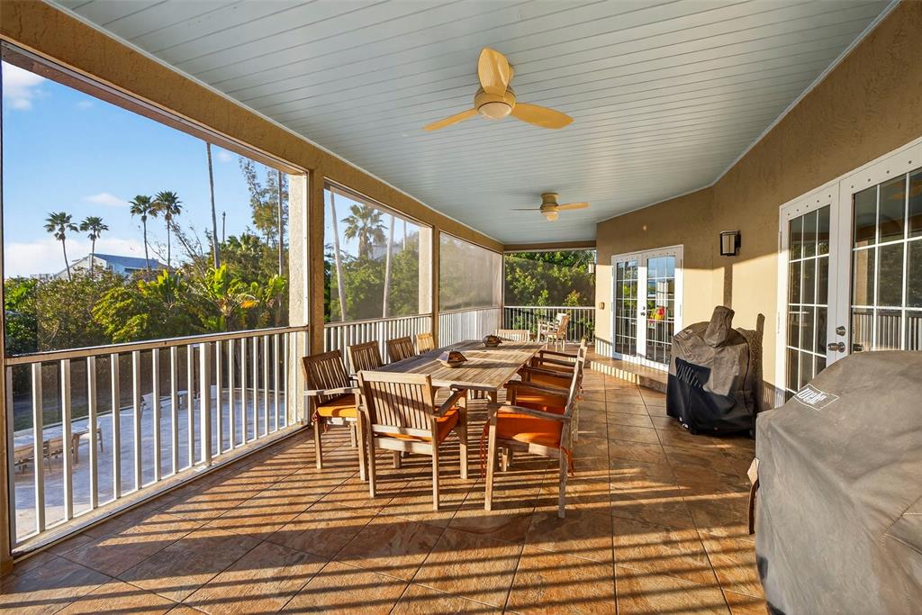 8880 Commodore Drive Seminole, FL 33776 - Photo 23 of 68