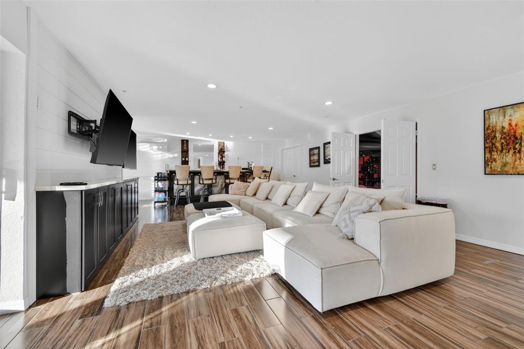 8880 Commodore Drive Seminole, FL 33776 - Photo 36 of 68