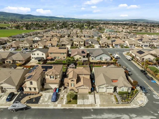 $799,000 | 1618 Lily Court, Hollister, CA 95023