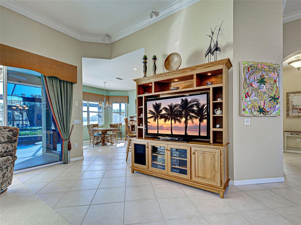 484 Marsh Creek Road Venice, FL 34292 - Photo 15 of 82