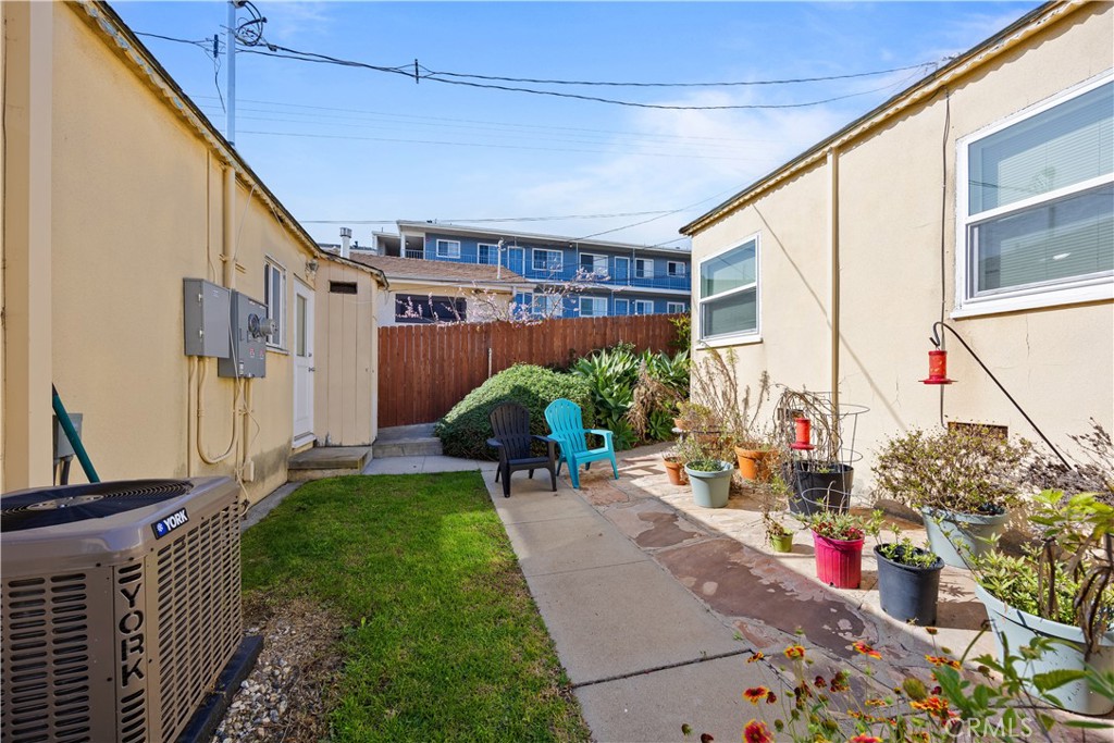 529 East Walnut Avenue El Segundo, CA 90245 - Photo 23 of 29