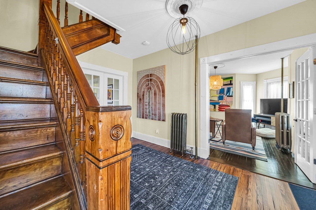 696 Elm Street West Springfield, MA 01089 - Photo 7 of 40 Gallery Image 7