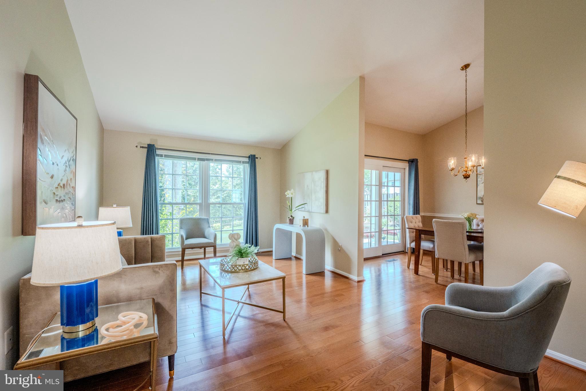 13385 Point Rider Lane Herndon, VA 20171 - Photo 6 of 66 Living Room