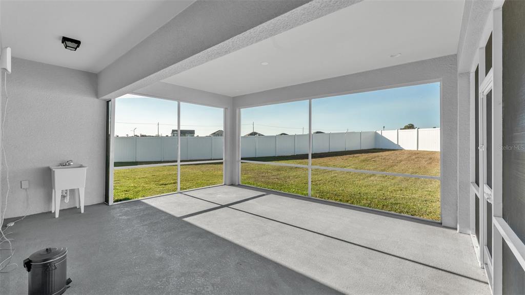 1029 Bergamot Drive Bartow, FL 33830 - Photo 52 of 62 a view of an empty room and window