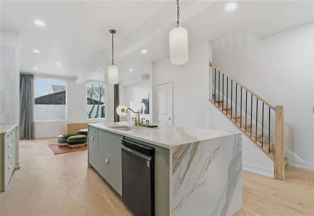 32 Mayflower Street Pittsburgh, PA 15206 - Photo 11 of 34