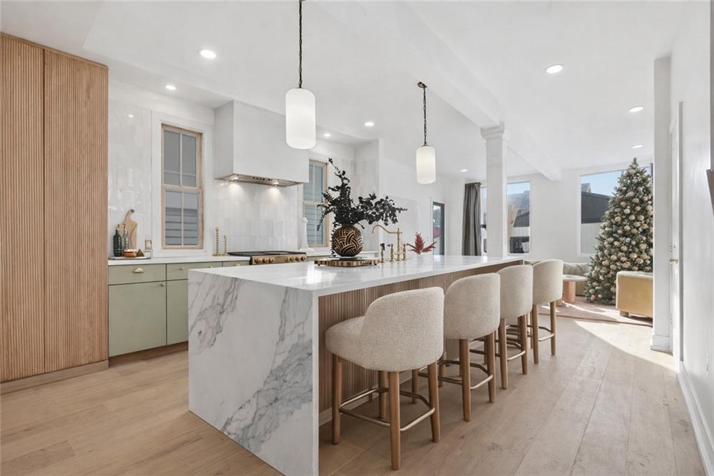 32 Mayflower Street Pittsburgh, PA 15206 - Photo 4 of 34