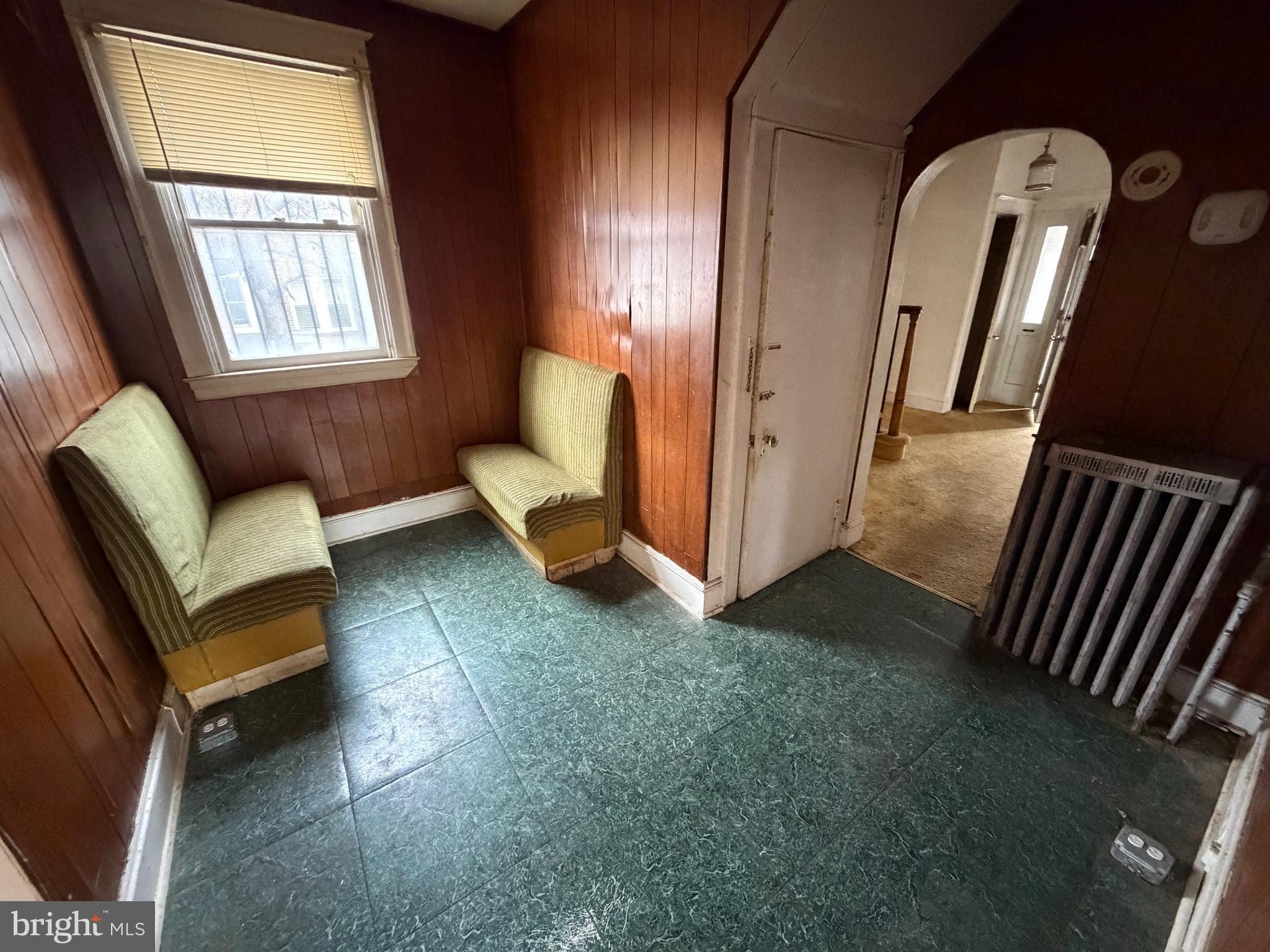 3708 Dennlyn Road Baltimore, MD 21215 - Photo 5 of 16