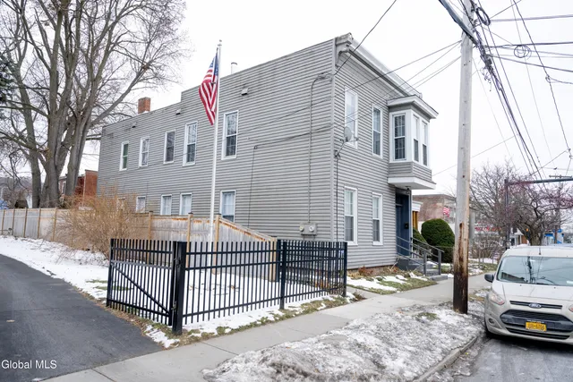 $250,000 | 104 2nd Avenue, Troy, NY 12180