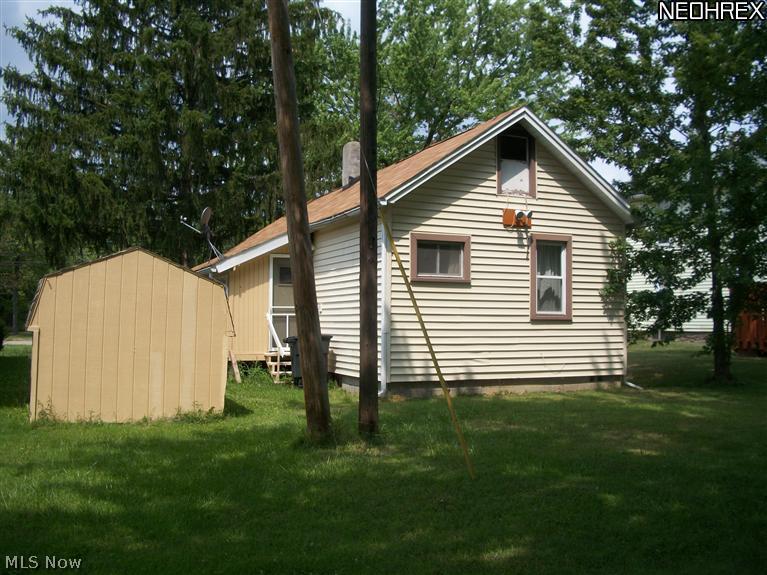 311 South Leavitt Road Leavittsburg, OH 44430 - Photo 4 of 15