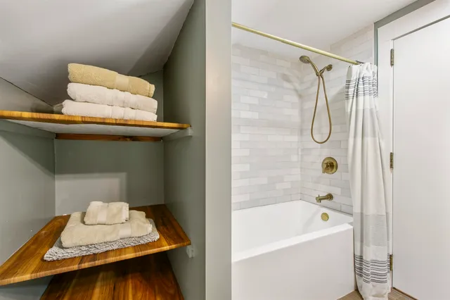 $444,000 | 464 Bungy Road, Columbia, NH 03576