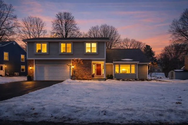 $550,000 | 2920 Xanthus Lane North, Plymouth, MN 55447