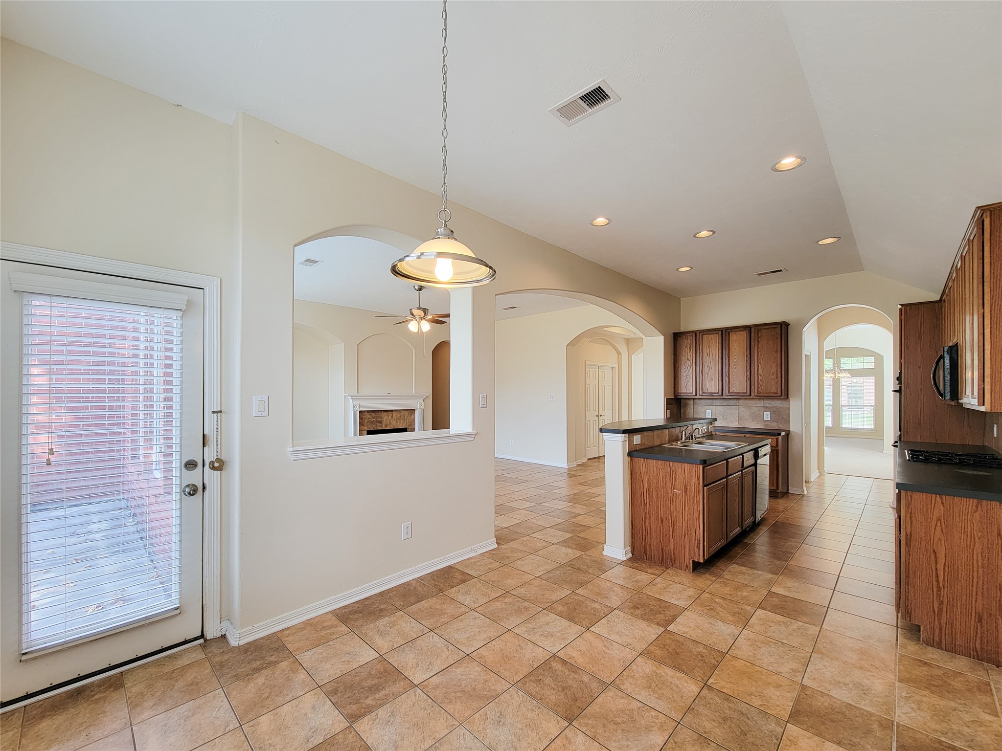 25219 Piney Heights Lane Spring, TX 77389 - Photo 9 of 42