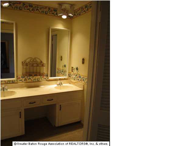 12258 Perkins Road Baton Rouge, LA 70810 - Photo 8 of 10 Gallery Image 8