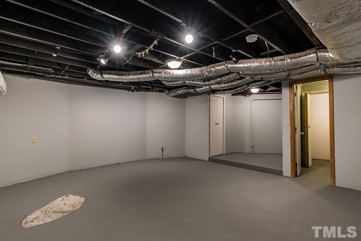 4722 Cole Mill Road Durham, NC 27705 - Photo 18 of 25 Gallery Image 18