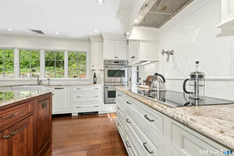 $1,595,000 | 264 Half Mile Road, Fairfield, CT 06890
