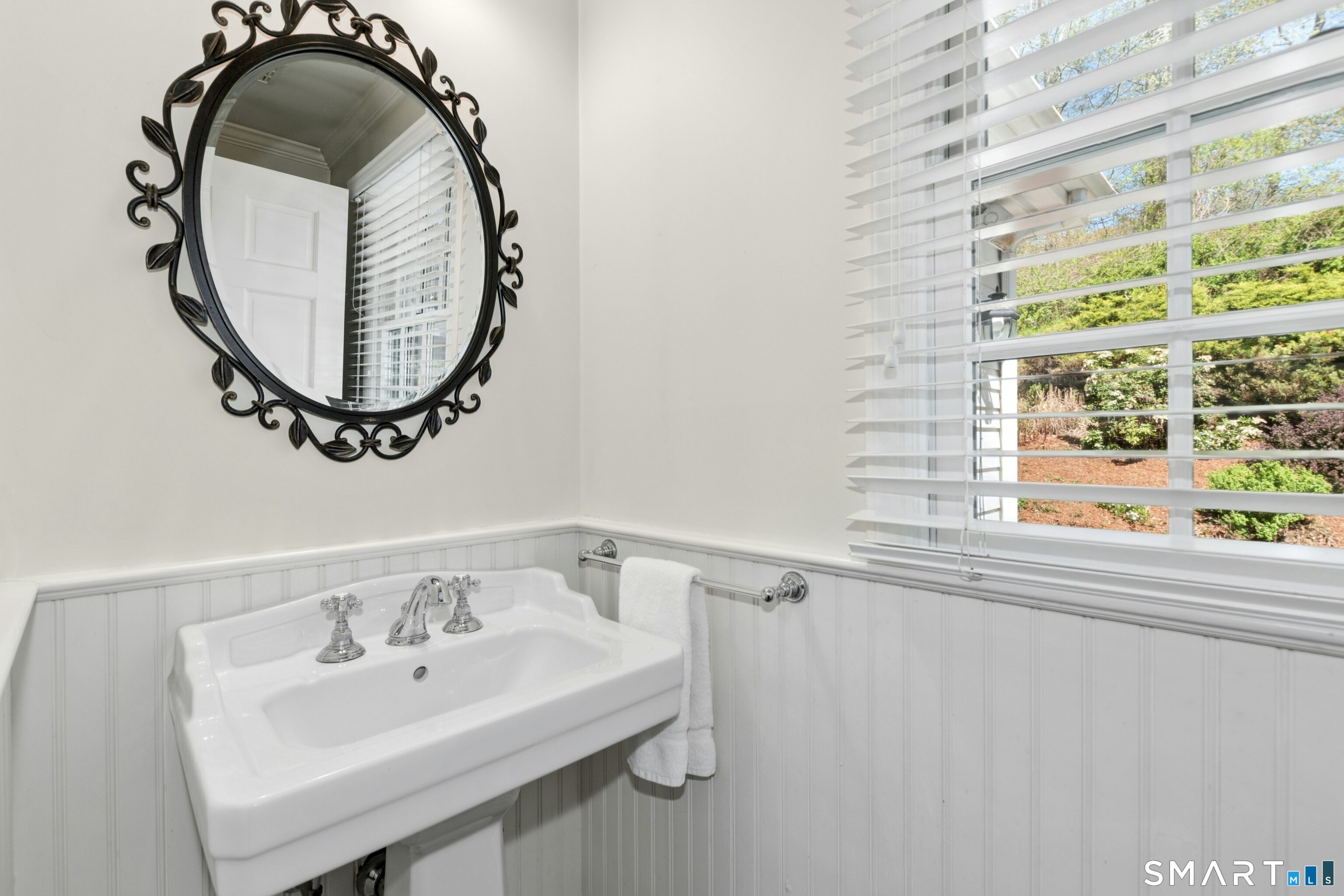 264 Half Mile Road Fairfield, CT 06890 - Photo 20 of 38