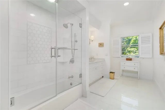 $25,000 | 553 Bellevue Avenue, Unit 1, Newport, RI 02840