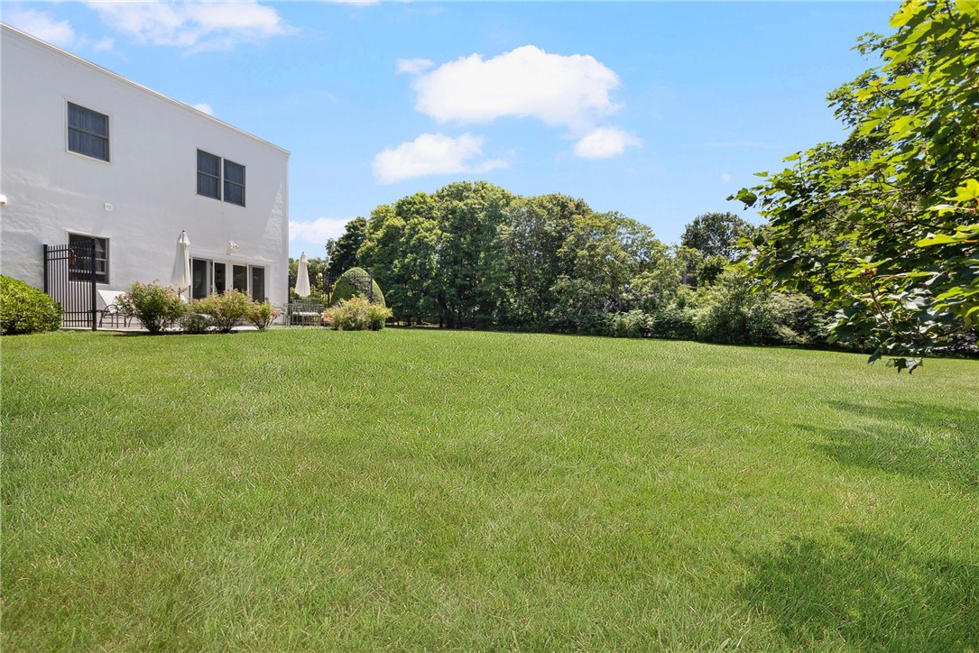 553 Bellevue Avenue, Unit 1 Newport, RI 02840 - Photo 6 of 22