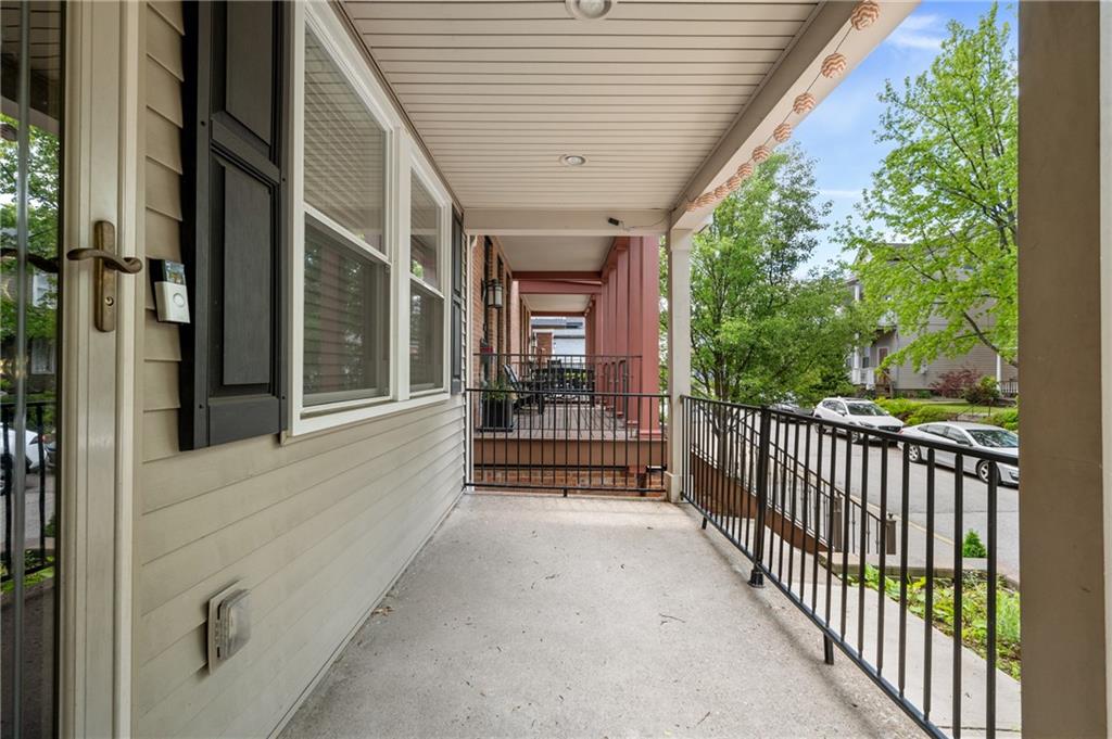 715 Filbert Street Pittsburgh, PA 15232 - Photo 3 of 28 Front Porch
