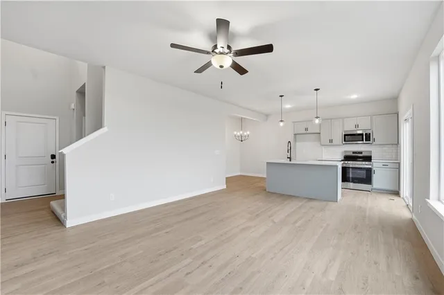 $432,780 | 9633 North Colrain Avenue, Kansas City, MO 64154