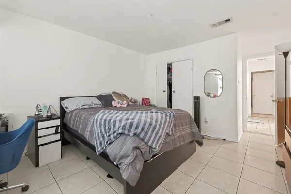$165,000 | 8478 Ariel Street, Unit 61, Houston, TX 77074