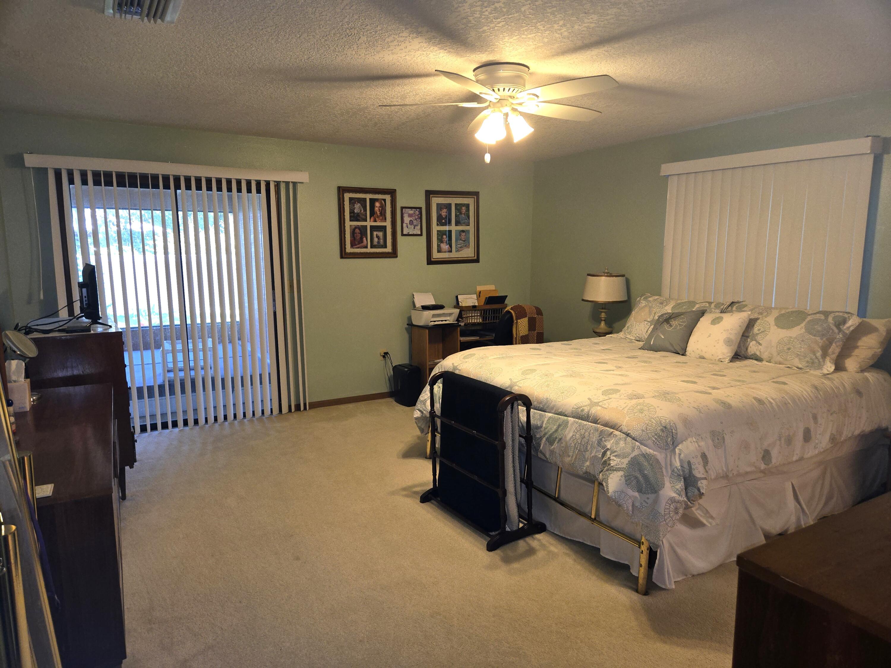 1453 Southwest 18th Terrace Okeechobee, FL 34974 - Photo 13 of 32 20250926_133627